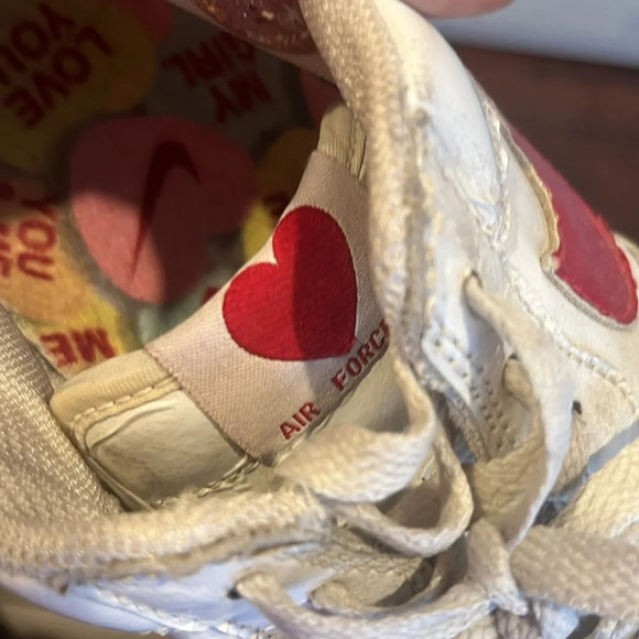 Nike sneakers size 8 Air Force 1 low Valentine 💌 - Picture 9 of 12